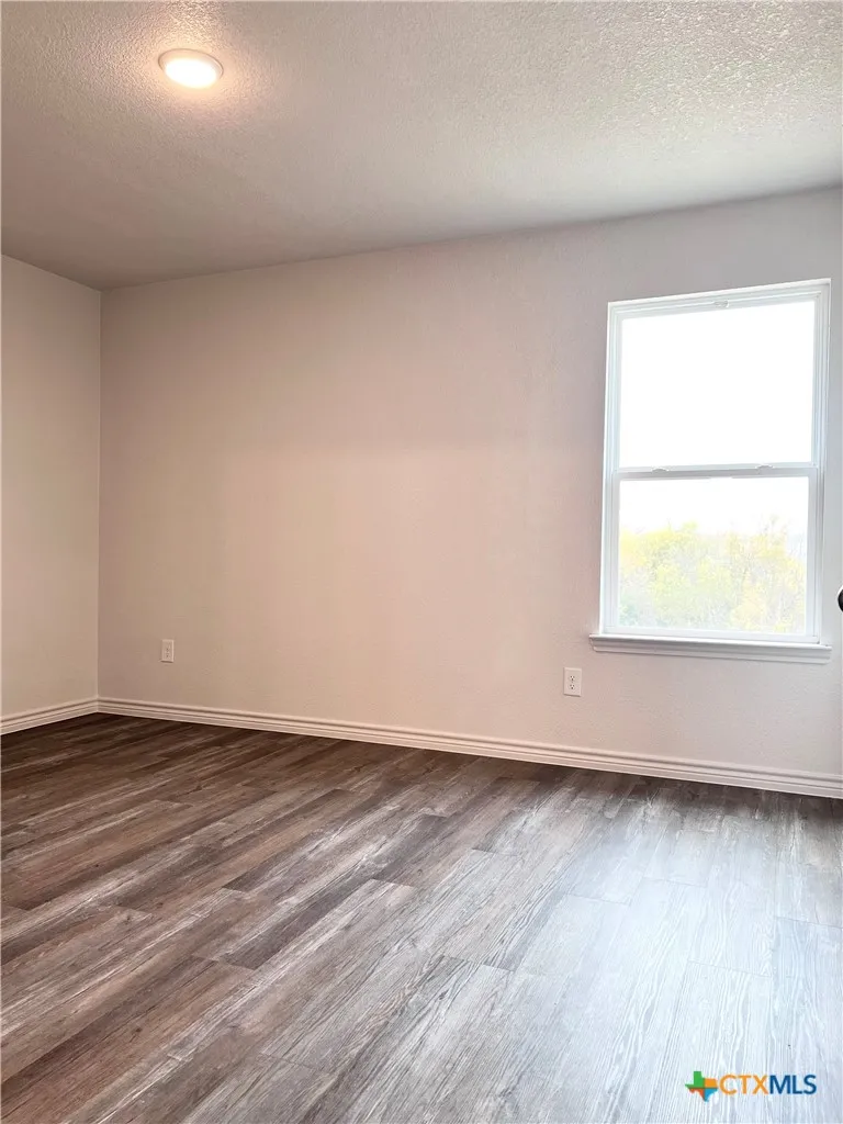 222 Dolphin Drive Temple, TX 76501