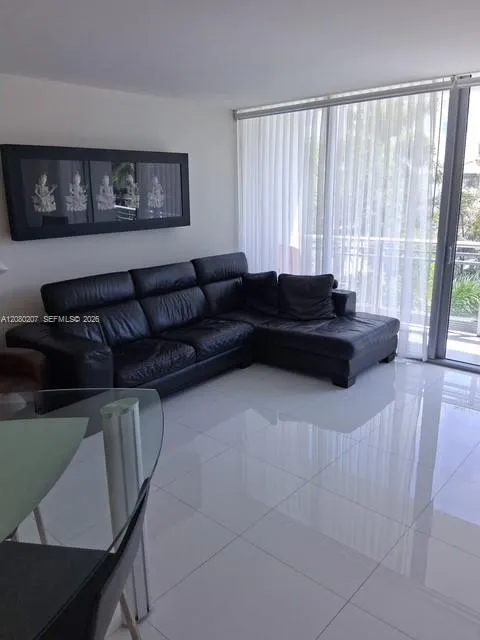 2950 NE 188th St #247 Aventura, FL 33180