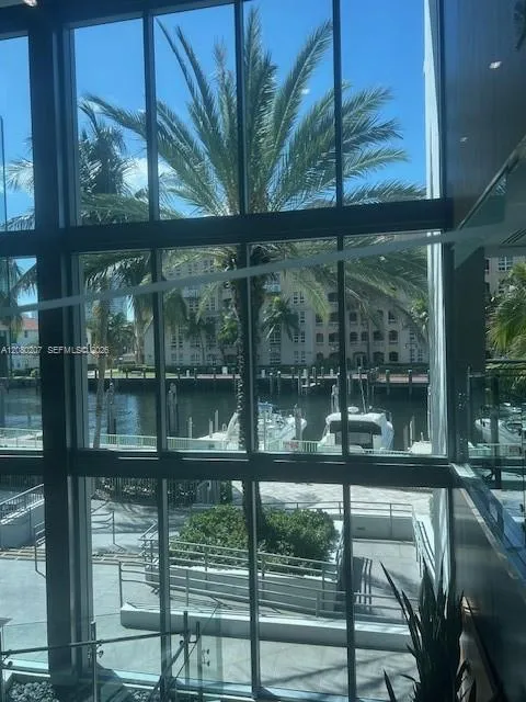 2950 NE 188th St #247 Aventura, FL 33180