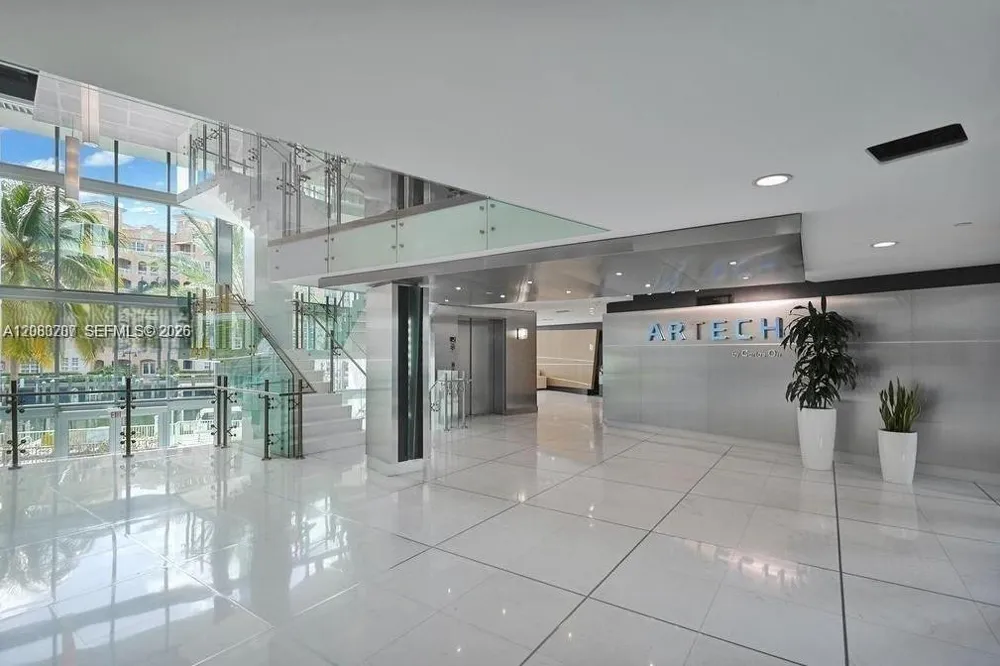 2950 NE 188th St #247 Aventura, FL 33180