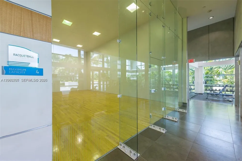 2950 NE 188th St #247 Aventura, FL 33180