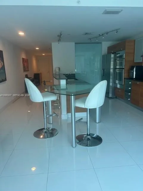 2950 NE 188th St #247 Aventura, FL 33180