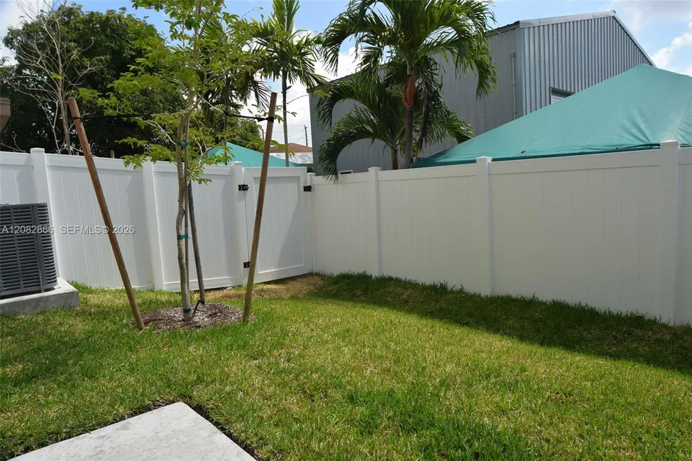 4218 NE 7th Terrace #4 Oakland Park, FL 33334
