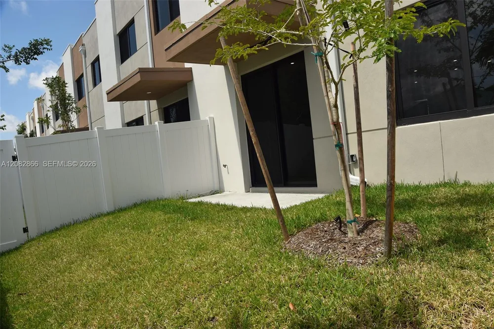 4218 NE 7th Terrace #4 Oakland Park, FL 33334