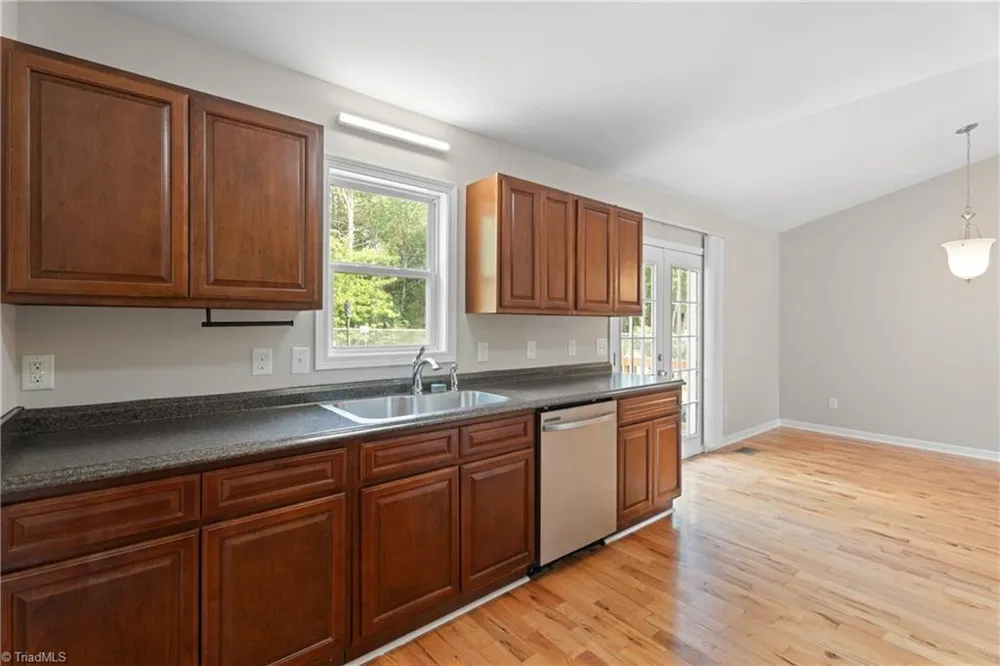 6131 Old Salisbury Road Linwood, NC 27299