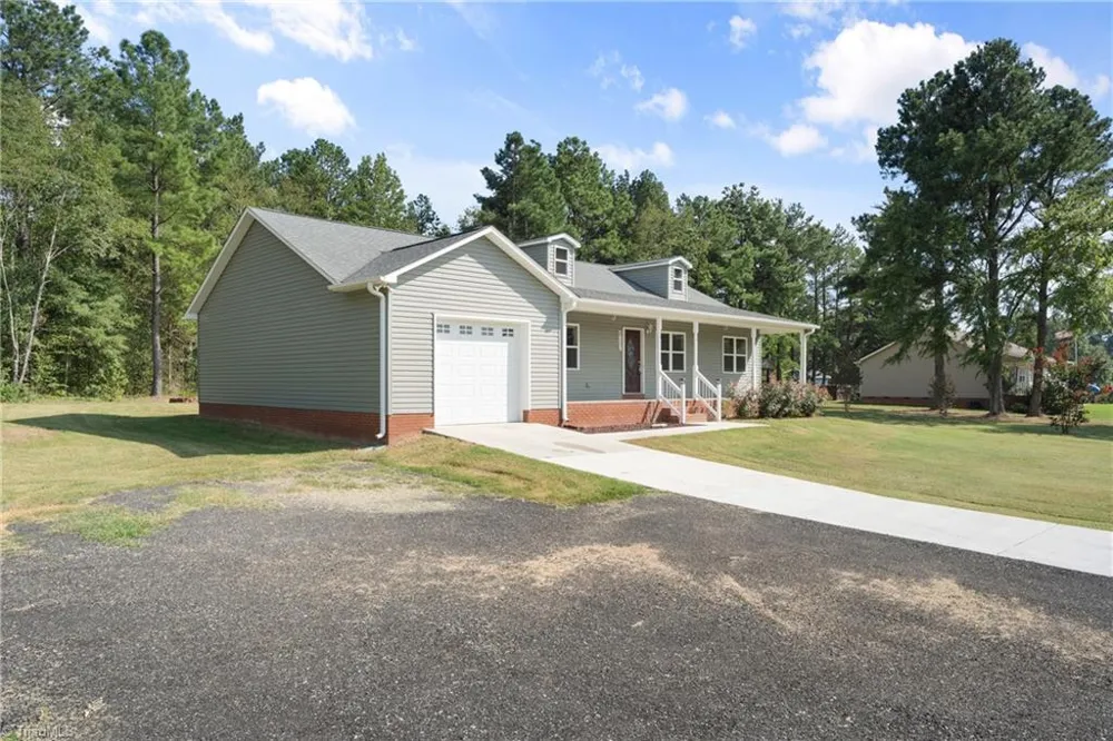 6131 Old Salisbury Road Linwood, NC 27299