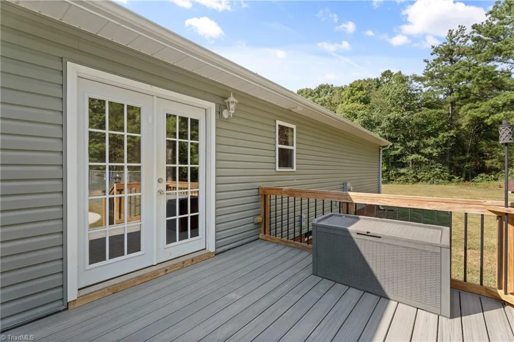 6131 Old Salisbury Road Linwood, NC 27299