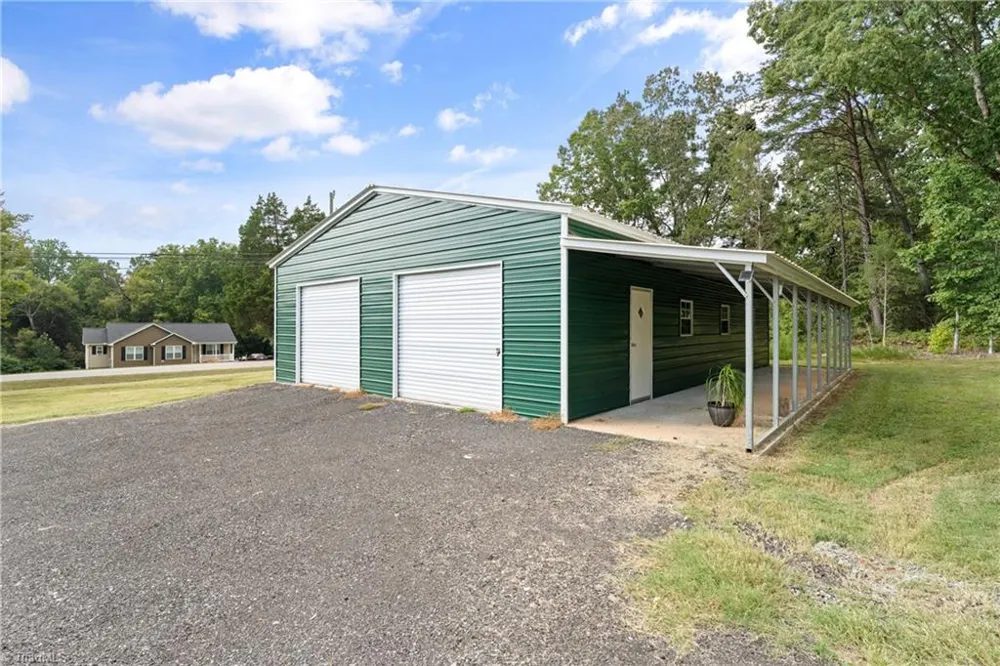 6131 Old Salisbury Road Linwood, NC 27299