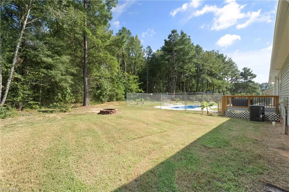 6131 Old Salisbury Road Linwood, NC 27299