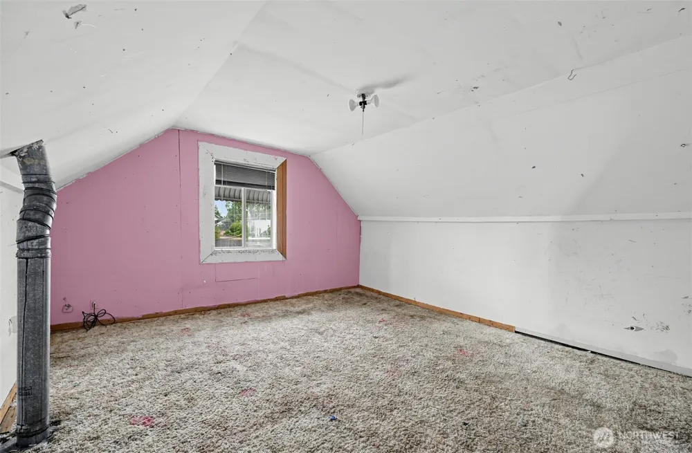 842 NW New York Avenue Chehalis, WA 98532