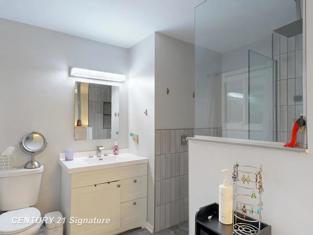 5240 Wishing Well Drive Grand Blanc Charter Township, MI 48439