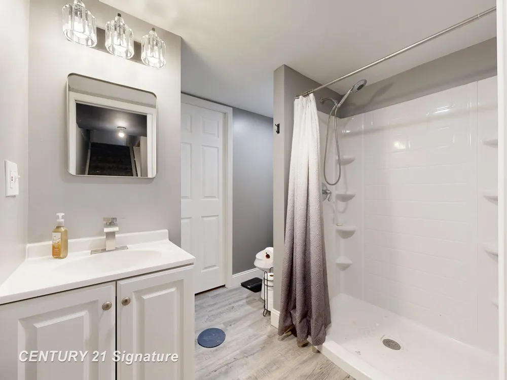 5240 Wishing Well Drive Grand Blanc Charter Township, MI 48439