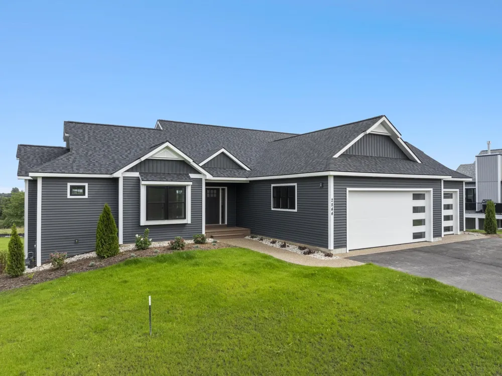 2844 W Crown Drive Garfield Charter Township, MI 49685