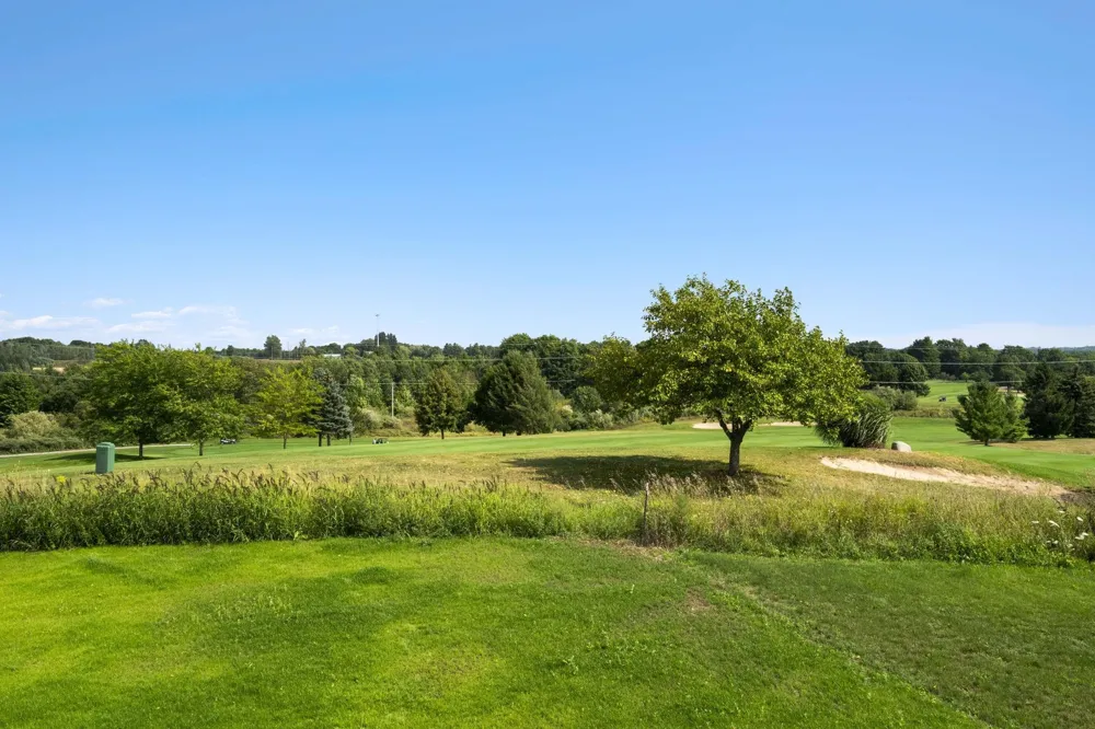 2844 W Crown Drive Garfield Charter Township, MI 49685