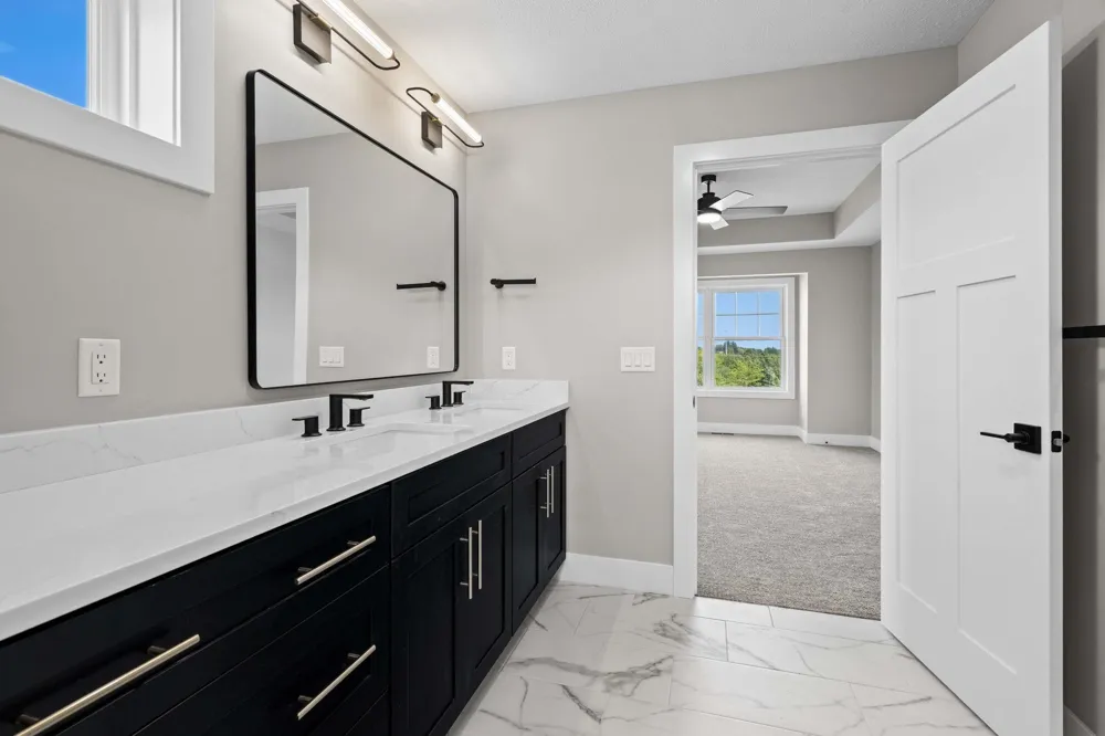 2844 W Crown Drive Garfield Charter Township, MI 49685