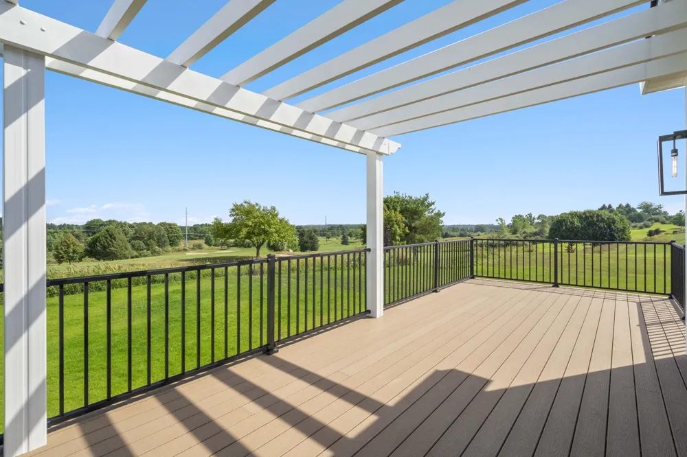 2844 W Crown Drive Garfield Charter Township, MI 49685