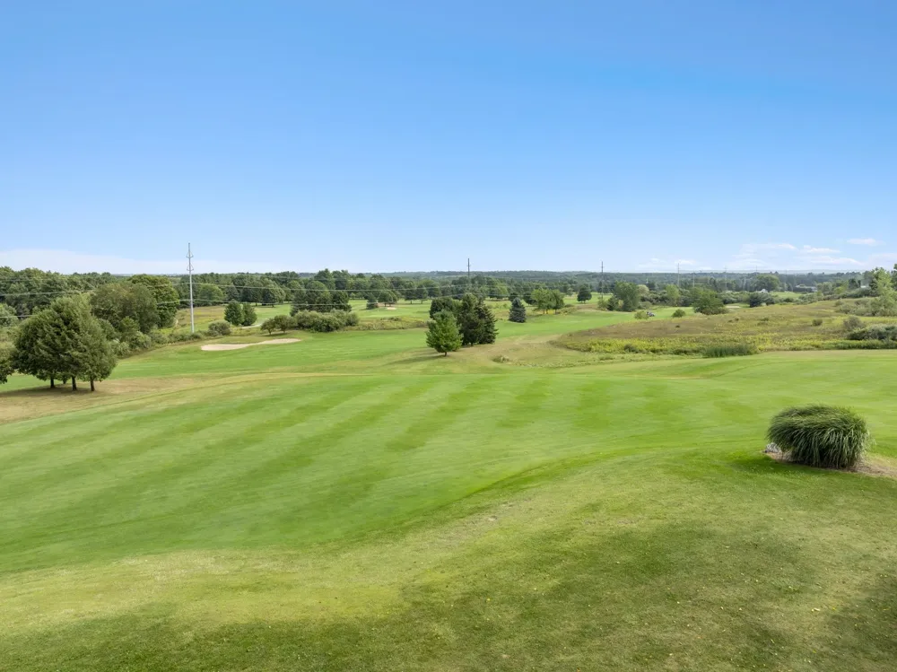 2844 W Crown Drive Garfield Charter Township, MI 49685