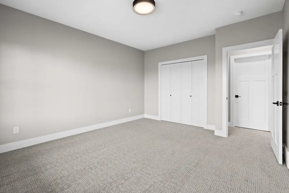 2844 W Crown Drive Garfield Charter Township, MI 49685