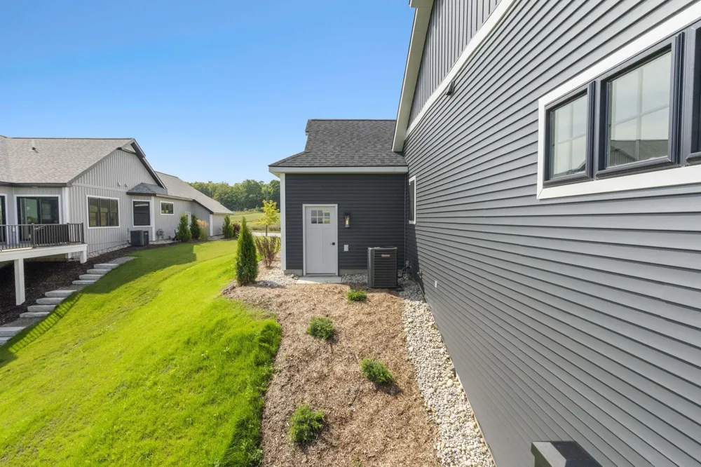 2844 W Crown Drive Garfield Charter Township, MI 49685