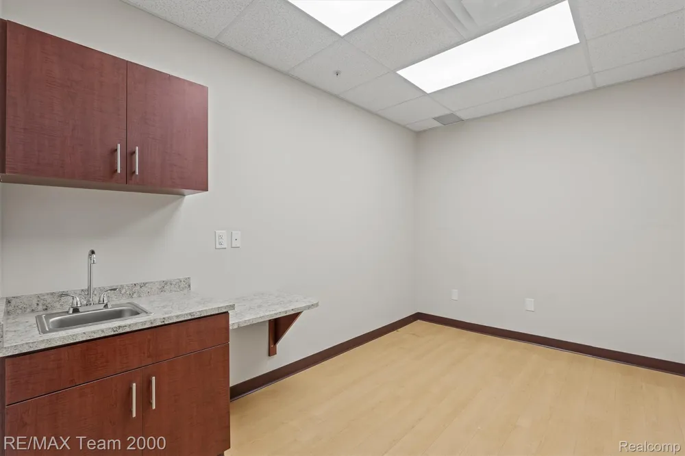 13530 Michigan Avenue #242 Dearborn City, MI 48126