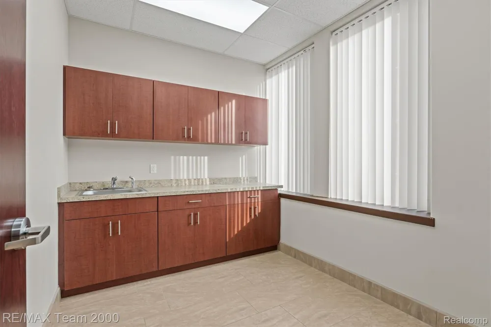 13530 Michigan Avenue #242 Dearborn City, MI 48126