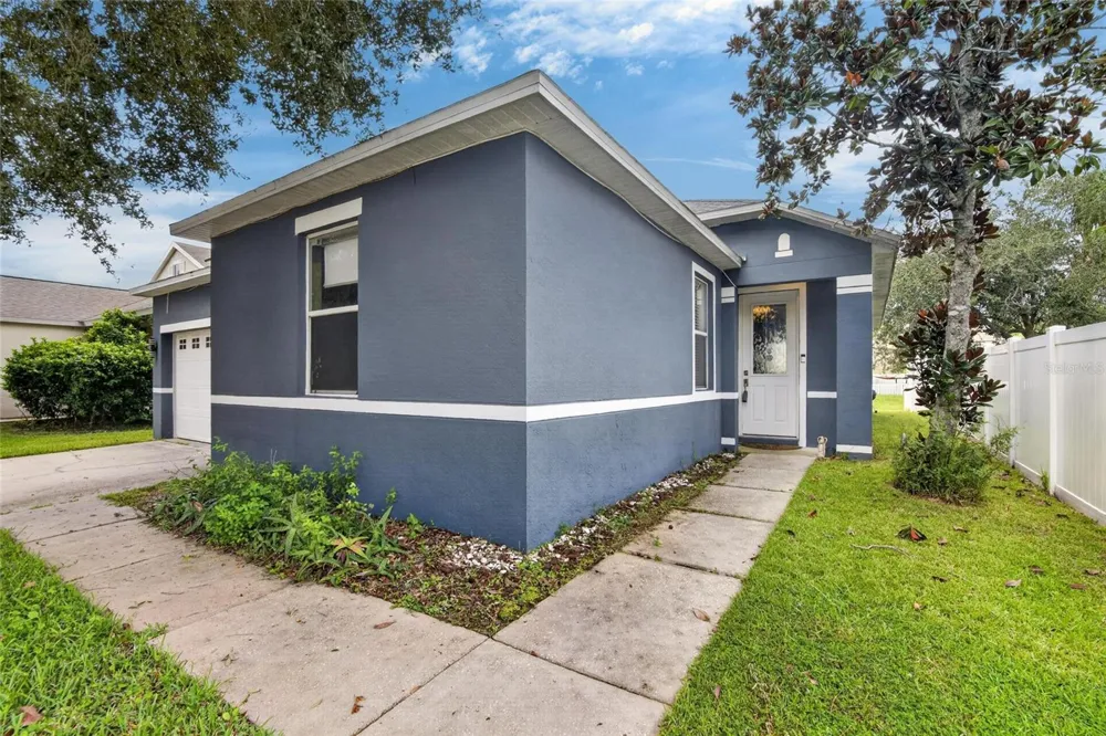 4951 WHISTLING PINES COURT Wesley Chapel, FL 33545