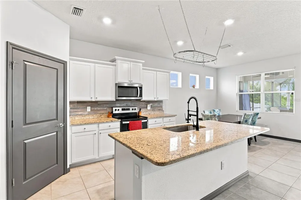 3916 MOSSY LIMB COURT Palmetto, FL 34221