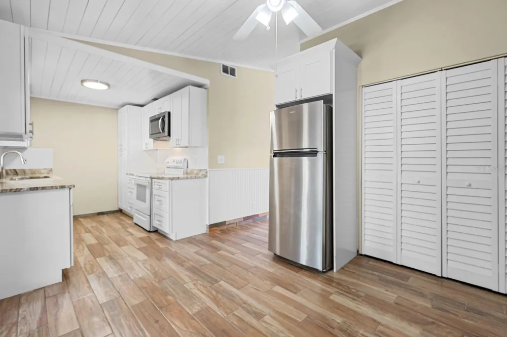 1205 MOHRLAKE DRIVE Brandon, FL 33511