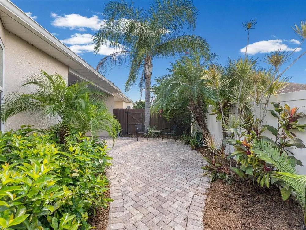 1101 HALEY LANE Dunedin, FL 34698
