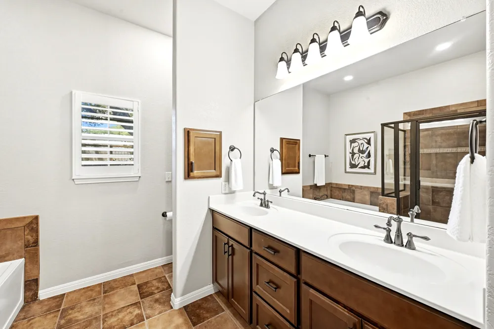 8701 Escarpment Boulevard #103 Austin, TX 78749