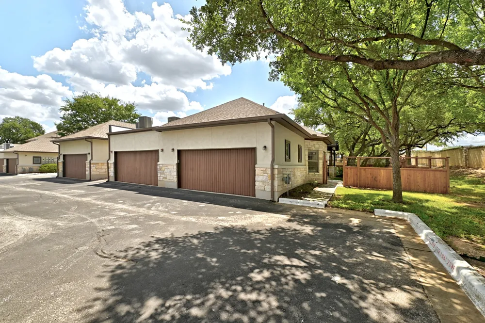 8701 Escarpment Boulevard #103 Austin, TX 78749