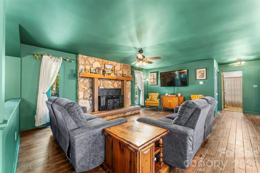 5468 Valley Run Street Hickory, NC 28601