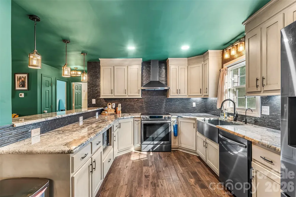 5468 Valley Run Street Hickory, NC 28601