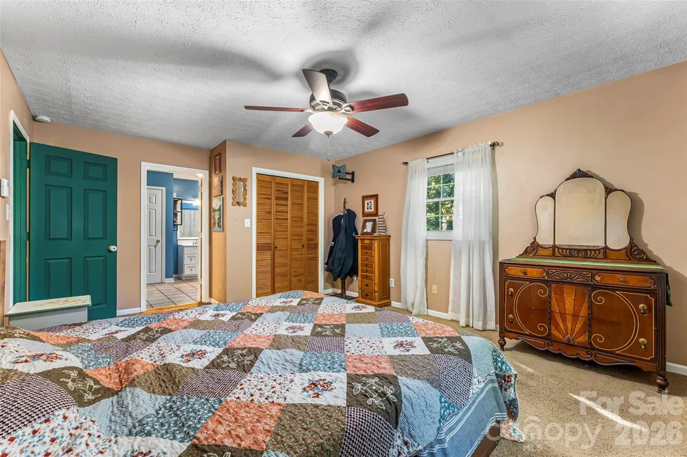 5468 Valley Run Street Hickory, NC 28601