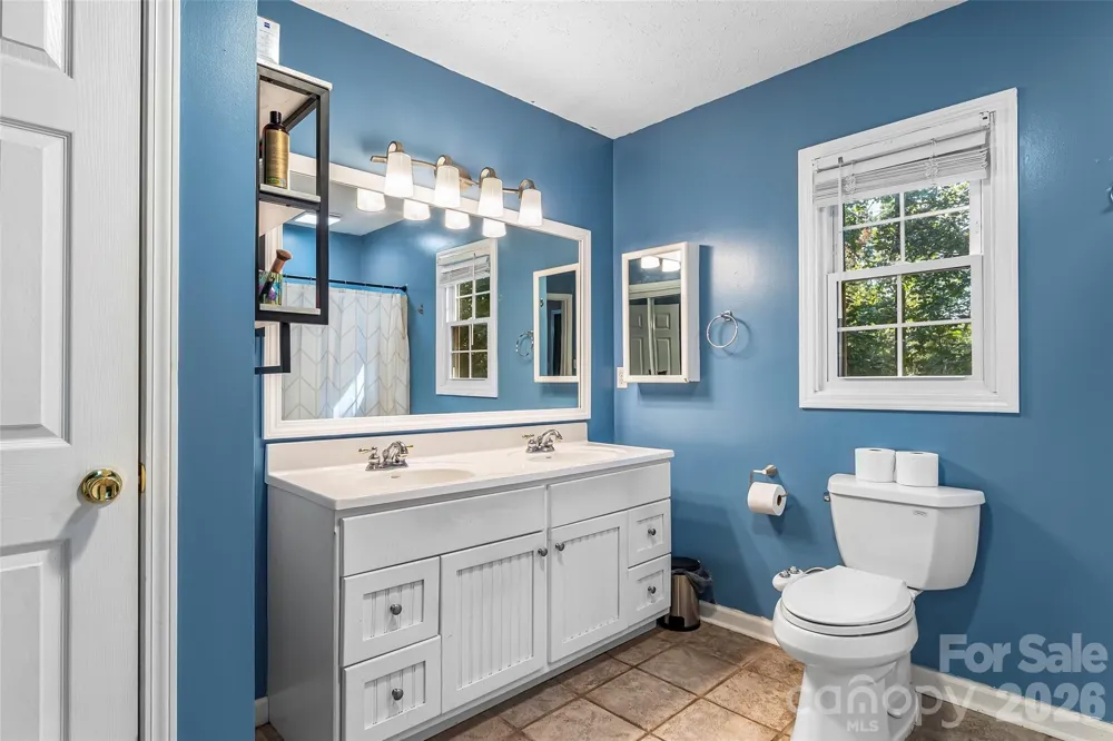 5468 Valley Run Street Hickory, NC 28601