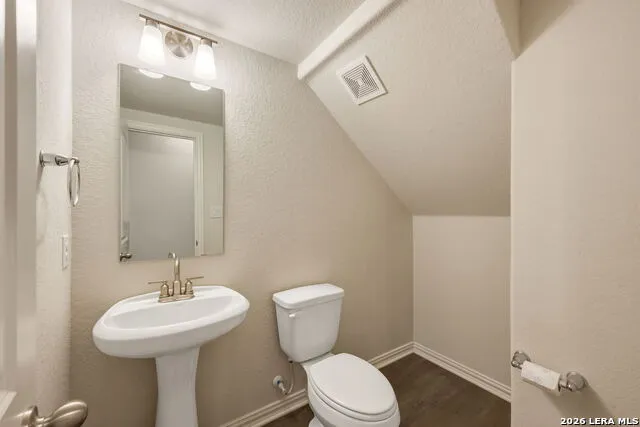 2038 FLAMETREE AVE New Braunfels, TX 78132