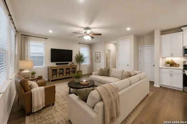 2038 FLAMETREE AVE New Braunfels, TX 78132