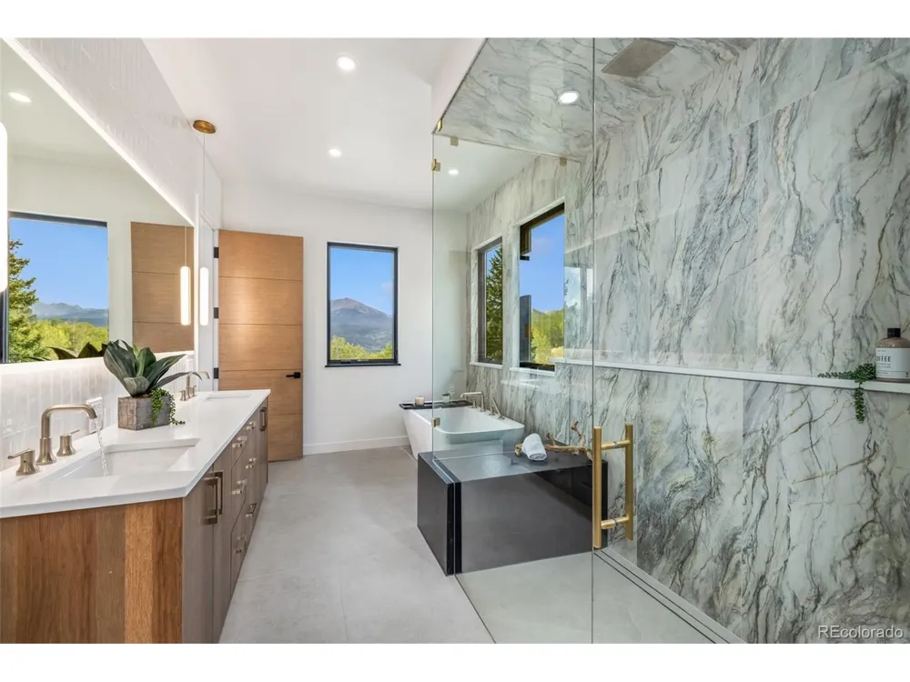 680 Lakeview Circle Silverthorne, CO 80498
