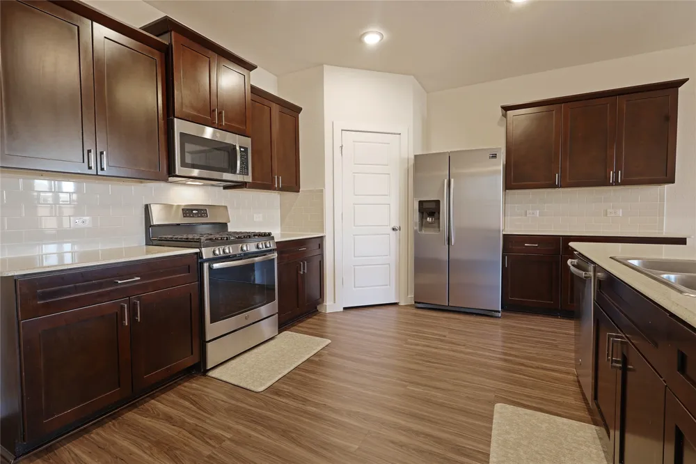 512 Mccoy Drive Van Alstyne, TX 75495