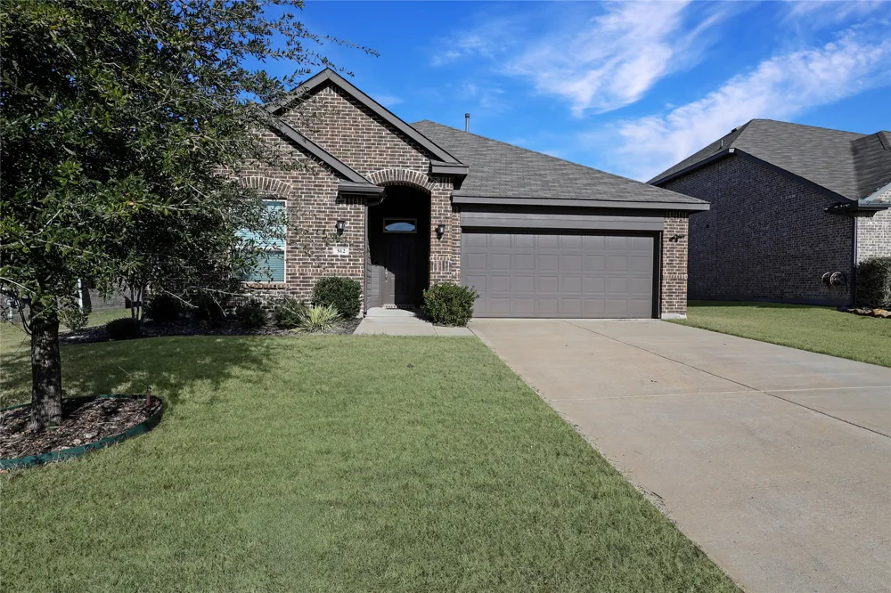 512 Mccoy Drive Van Alstyne, TX 75495