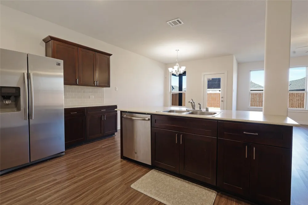 512 Mccoy Drive Van Alstyne, TX 75495