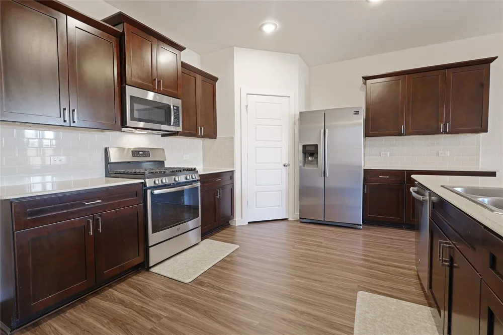 512 Mccoy Drive Van Alstyne, TX 75495