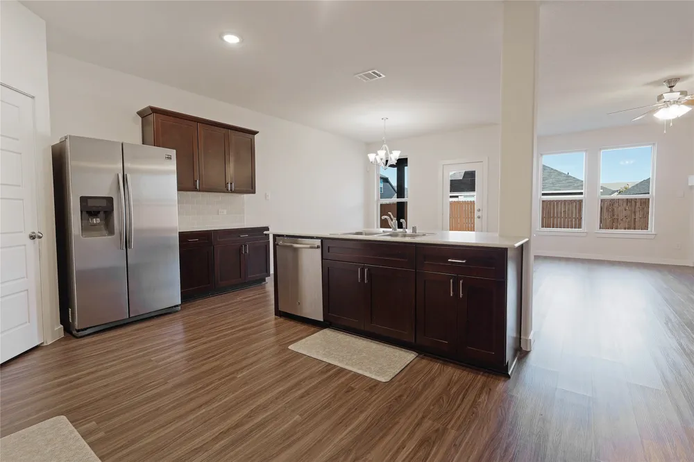 512 Mccoy Drive Van Alstyne, TX 75495