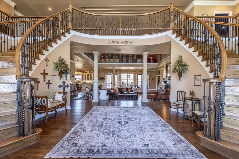 6220 Interstate 30 E Sulphur Springs, TX 75482
