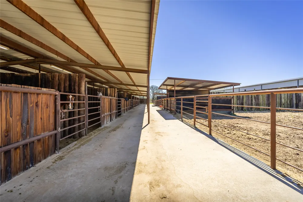 6220 Interstate 30 E Sulphur Springs, TX 75482