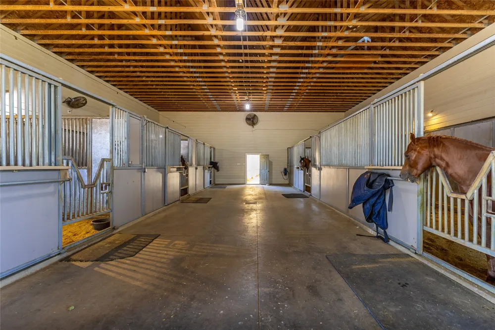 6220 Interstate 30 E Sulphur Springs, TX 75482
