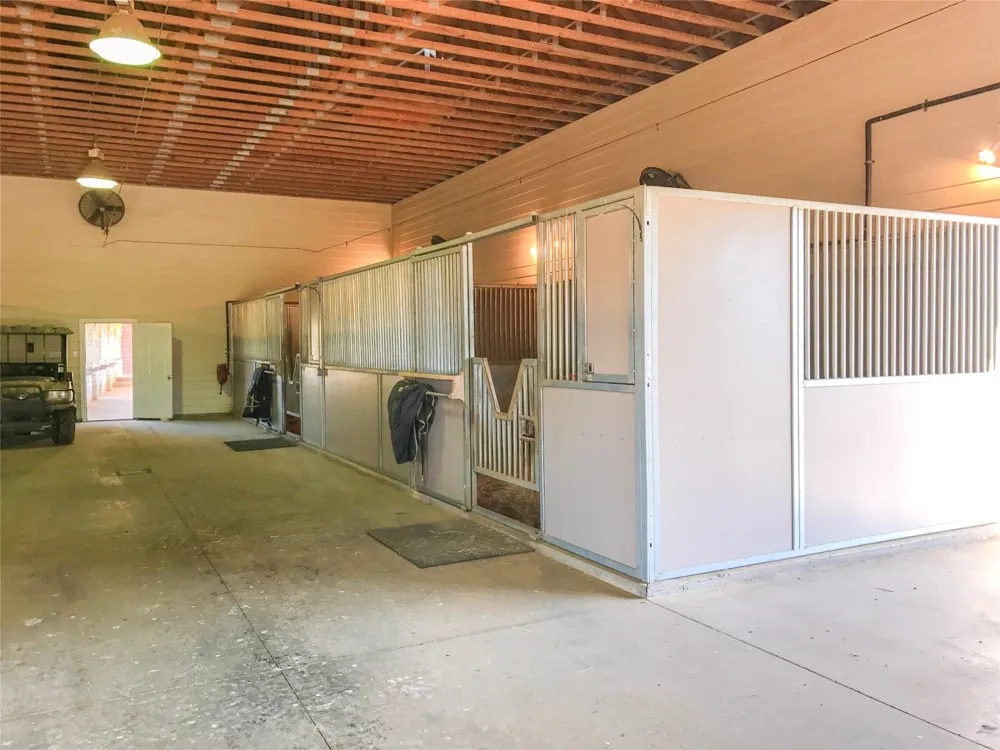6220 Interstate 30 E Sulphur Springs, TX 75482