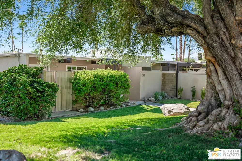 1790 Via Miraleste Palm Springs, CA 92262