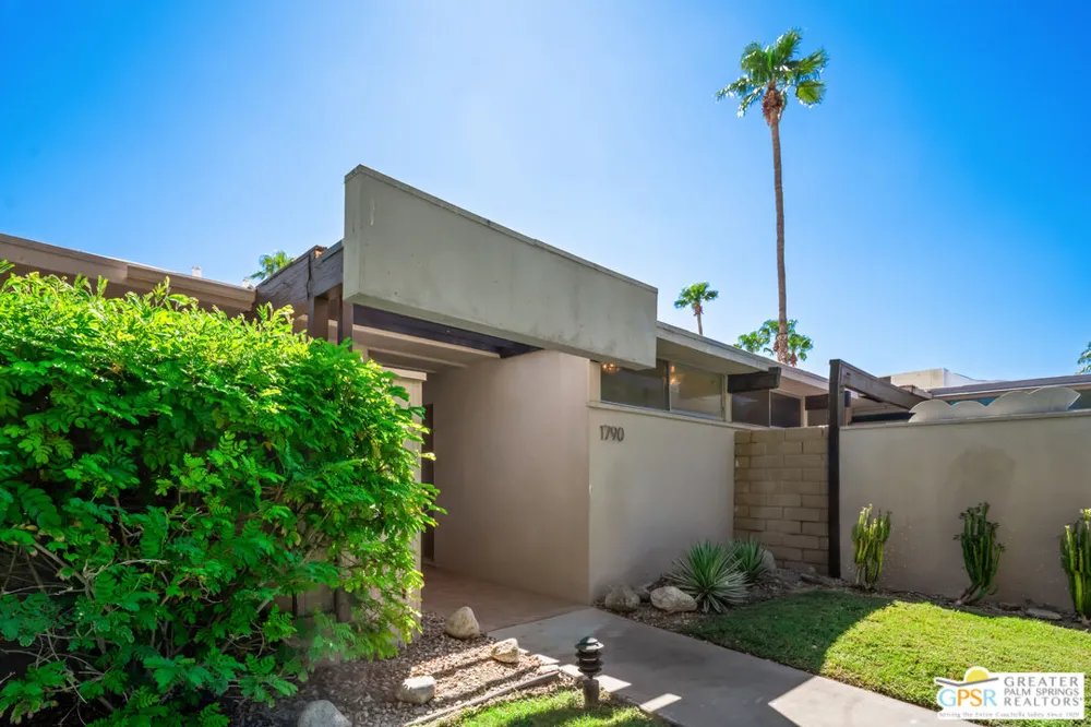 1790 Via Miraleste Palm Springs, CA 92262
