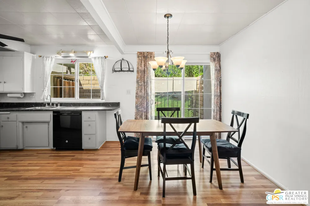 1790 Via Miraleste Palm Springs, CA 92262